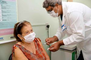 Aberto Agendamento Da 2ª Dose Para Idosos Entre 72 E 74 Anos