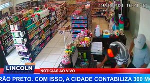 Câmeras Flagram Assalto A Perfumaria Na Av  Cásper Líbero