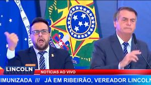 Bolsonaro Chama De Canalhas Os Que Combatem O Tratamento Precoce