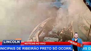 Reportagem De A Voz Metropolitana Flagrou Carro Pegando Fogo