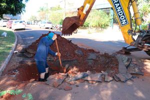 Daerp Realiza Substituição De Trecho De Adutora No Cruzamento Das Avenidas João Fiusa E Independência