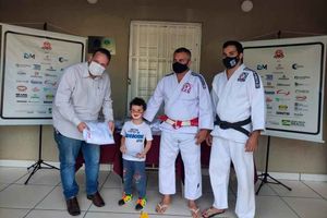 Projeto Judô Em Ação Entrega Materiais Esportivos Em Bonfim Paulista