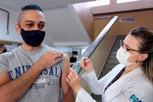 Agendamento Para Pessoas Com 25 Anos Ou Mais (1ª Dose) Está Aberto