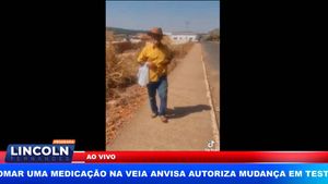 Idoso É Flagrado Colocando Fogo Em Mato Seco À Beira De Avenida