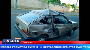 Motocicleta Bate Em Carro De Vigilante Na Cidade De São Carlos
