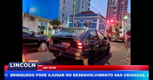 Na Cidade De São Carlos Uma Mulher Ficou Ferida Após Engavetamento