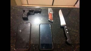 Duas Menores  Em Moto Assaltam Pedestre No Centro De São Carlos