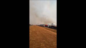 Fumaça Interdita Duas Das Principais Rodovias Da Região