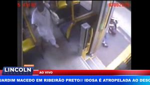 Idosa É Atropelada Ao Descer De Ônibus No Bairro Quintino Facci Ii