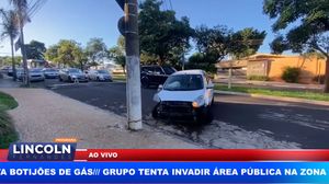 Motorista Perde O Controle Da Direção E Bate Em Poste Na João Fiusa