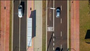 Motoristas Flagrados Em Nova Faixa De Ônibus Em Ribeirão, Serão Multados