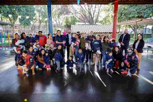 Uniformes De Inverno Começam A Ser Entregues Nas Escolas Da Rede Municipal