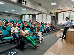 Assistência Social apresenta fluxo de atendimento para Rede Protetiva da Criança e do Adolescente