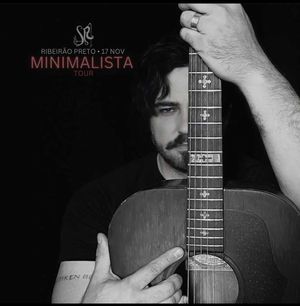 Cantor Guilherme de Sá se apresenta no Theatro Pedro II