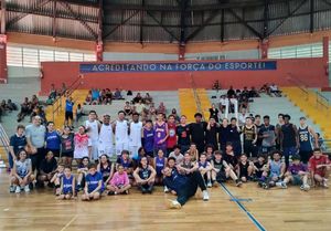 Festivais de basquete e futsal atraíram famílias para Cava do Bosque