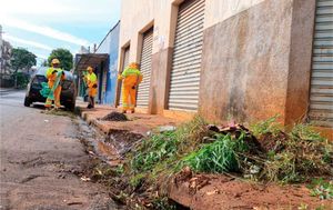 Infraestrutura realiza diariamente serviços de zeladoria por toda cidade