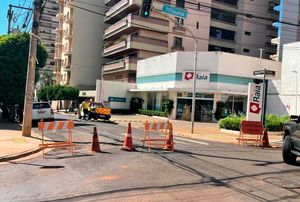 Acesso à rua Campos Sales a partir do cruzamento com a rua Visconde de Inhaúma volta a ser interditado