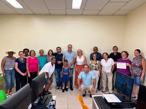 Funtec forma turma do curso informática para a terceira idade