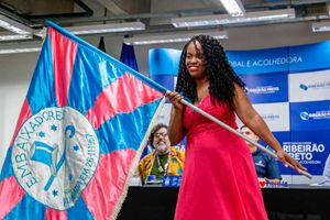 Assinado projeto de lei complementar em benefício da sociedade cultural Embaixadores dos Campos Elíseos