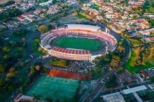 Ribeirão Preto fortalece laços internacionais e presta homenagem a Sócrates