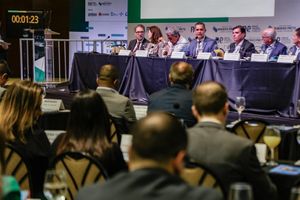 Presença de ministra e debates sobre habitação de interesse social e ações de mitigação às mudanças climáticas marcaram a reunião da FNP