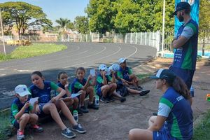 Alunos da Escolinha de Triathlon de RP participam de papo especial sobre o combate ao racismo e outros preconceitos