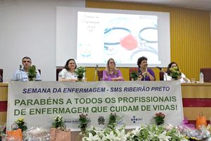 Semana de Enfermagem 2024 é comemorada com palestras e lançamento de livro