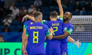 Brasil se garante na final da Copa do Mundo de futsal