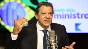 Consignado para CLT busca proteger trabalhador de juros, diz Haddad
