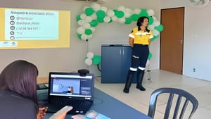 Palestra do Maio Amarelo leva conscientização sobre segurança no trânsito em empresa da zona Leste