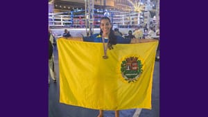 Sertãozinho promove comemoração que recebeu a atleta Larissa Silva, campeã mundial de muay thai