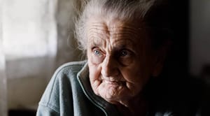 Violência e Abandono de Idosos Crescem em Ribeirão Preto e Rede de Apoio Enfrenta Desafios