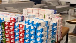 Escola SEB doa mais de mil litros de leite ao Fundo Social de Solidariedade