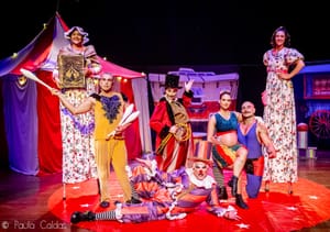 Espetáculo gratuito leva circo, mágica e literatura ao Teatro de Batatais