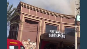 Incêndio em churrascaria no Jardim América mobiliza bombeiros e causa interdição de via em Ribeirão Preto