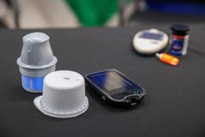 Ribeirão Preto inicia fornecimento gratuito de sensores digitais para crianças e adolescentes com diabetes tipo 1