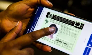 Nova lei permite CNH gratuita para pessoas de baixa renda financiada por multas de trânsito