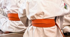 Projeto gratuito oferece jiu-jítsu e capoeira para jovens em Ribeirão Preto até 4 de julho