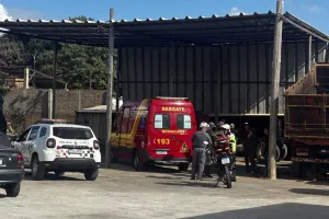 Mecânico sofre grave acidente ao ser atropelado por caminhão em oficina de Franca