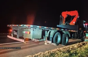 Suspeito morre após troca de tiros em perseguição a caminhão roubado na SP-326 em Santa Ernestina