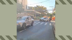 Colisão no Centro de Ribeirão Preto mobiliza equipes de trânsito, mas não deixa feridos