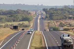 Governador entrega duplicação de 29 km na SP-255 entre Rincão e Araraquara