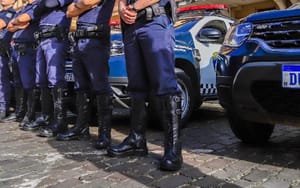 Homem é preso em Sertãozinho após ser flagrado desmanchando carro furtado