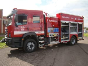 Incêndio em oficina mecânica no Ipiranga mobiliza bombeiros em Ribeirão Preto