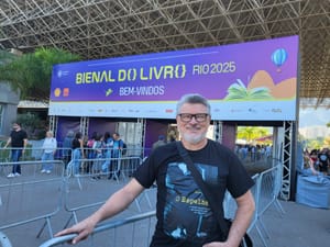 O psicanalista João Lister lança o Livro "O Espelho" no Centro Cultural Palace