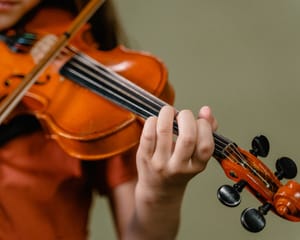 Prefeitura de Sertãozinho abre inscrições para aulas de música gratuitas do Projeto Guri