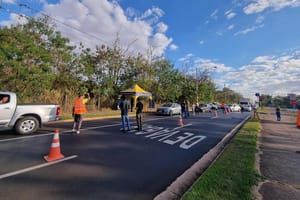 Prefeitura realiza blitz educativa contra incêndios e orienta 183 motoristas em Ribeirão Verde