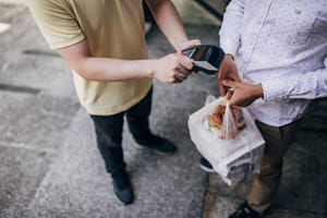 Quadrilha é investigada por golpe de cobrança falsa em entregas de presentes em Ribeirão Preto