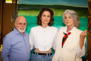 Exposição no Hotel Tryp antecipa Casacor Ribeirão Preto 2025 com obras de Arter Atelier