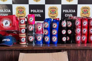 Centenas de produtos com marca falsificada da Festa do Peão são apreendidos em Barretos